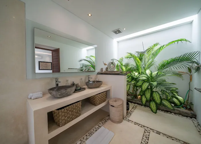 Bima - 3 Bedroom In Villa Seminyak